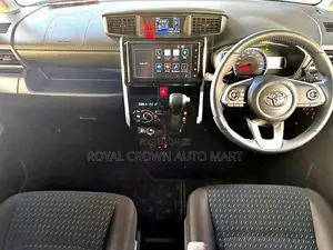 Toyota Roomy Custom Gt 2025