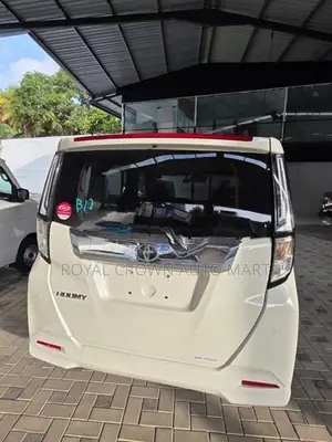 Toyota Roomy Custom Gt 2025