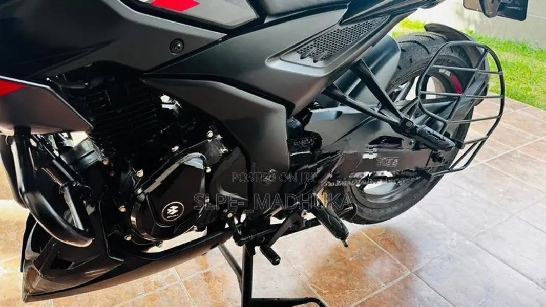 Bajaj Pulsar N160 2025