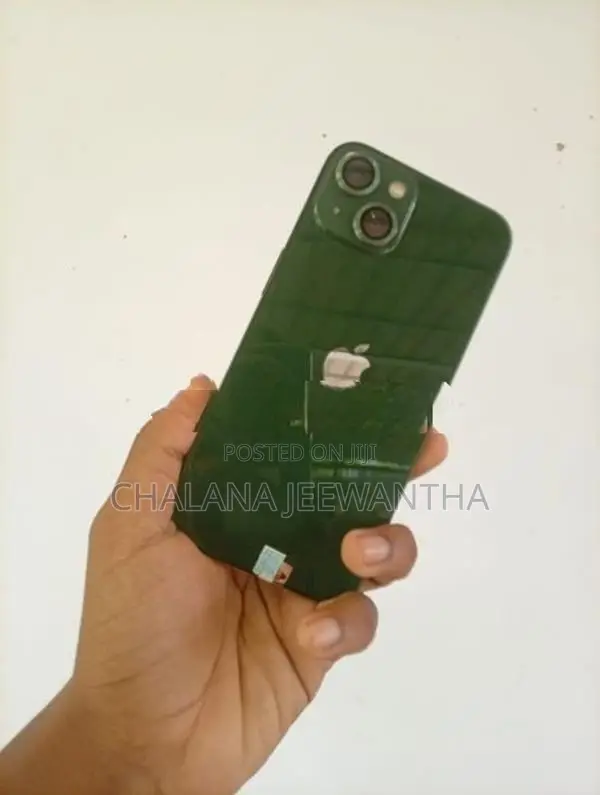 Apple iPhone 13 (Used)