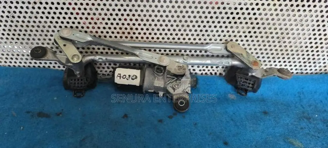Mitsubishi Mirage A03A inner Arm with Motor
