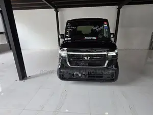 Honda N-Box Custom 2024