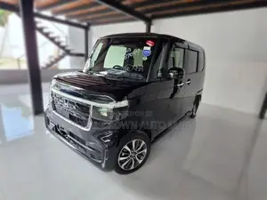 Honda N-Box Custom 2024