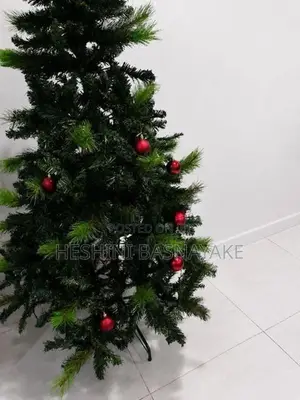 Christmas Tree with inbuilt bulbs