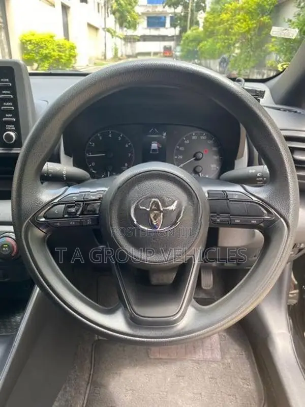 Toyota Yaris X LIMITED 2023