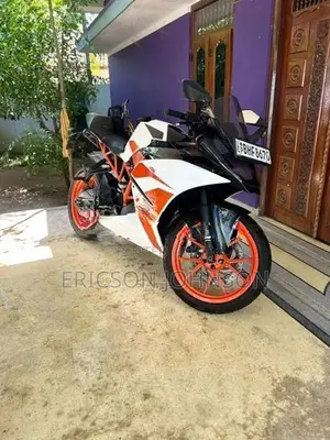 KTM RC 200 2018