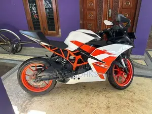KTM RC 200 2018