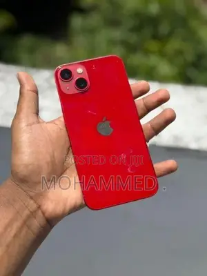 Apple iPhone 13 Red (Used)