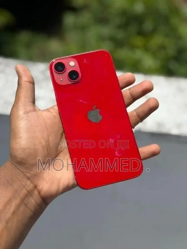 Apple iPhone 13 Red (Used)