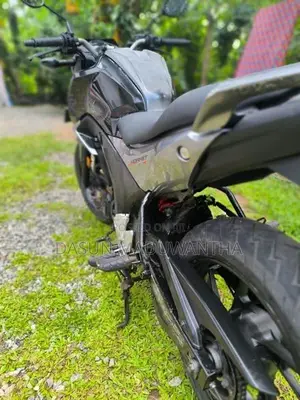 Honda CB Hornet 2016
