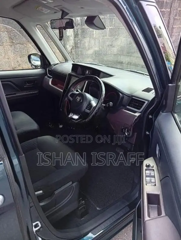 Toyota Roomy 2017