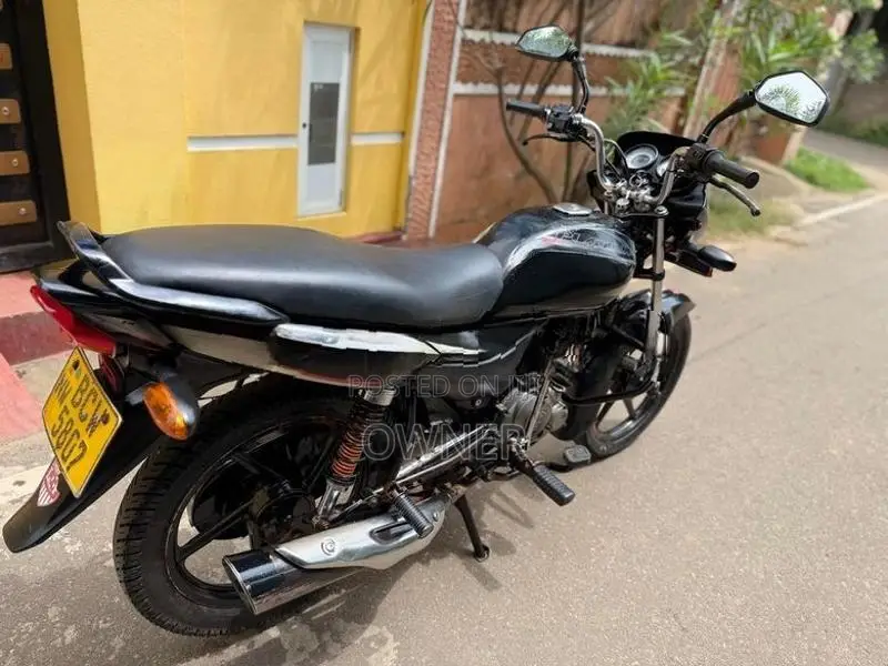 Bajaj Platina 100 2015