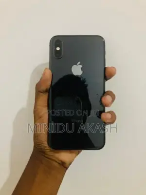 Apple iPhone XS (Used)