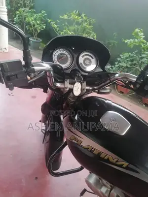 Bajaj Platina 100 2016