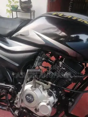 Bajaj Platina 100 2016