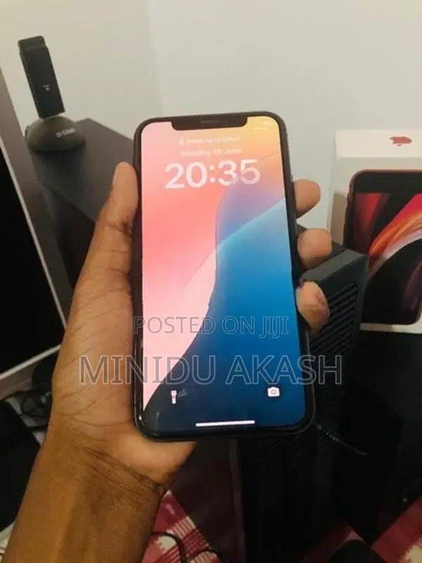 Apple iPhone XS (Used)