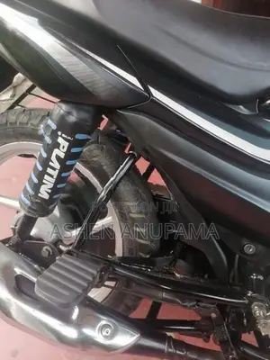 Bajaj Platina 100 2016