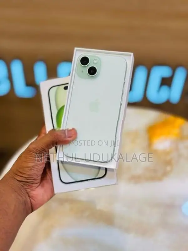 Apple iPhone 15 128GB | Green (Used)