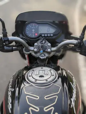 Bajaj Pulsar 180 2007