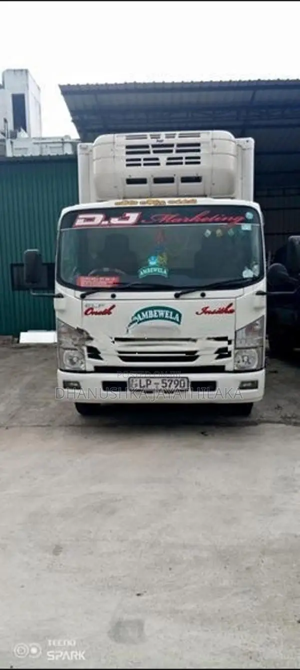 Isuzu Elf 4JJ1 2015