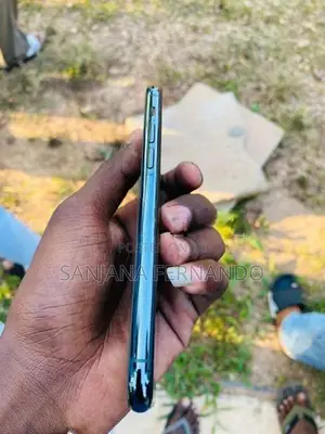 Apple iPhone 11 Pro (Used)