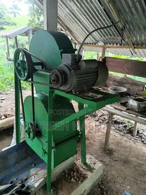 Coconut Husk Cutting Machine
