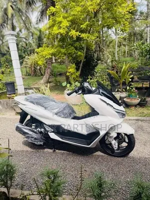 Honda PCX160 2025