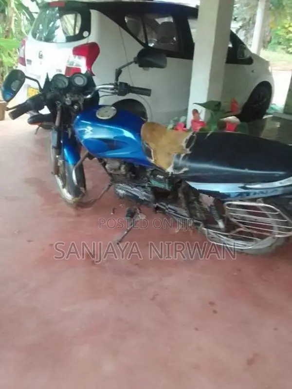 Bajaj CT100 2009