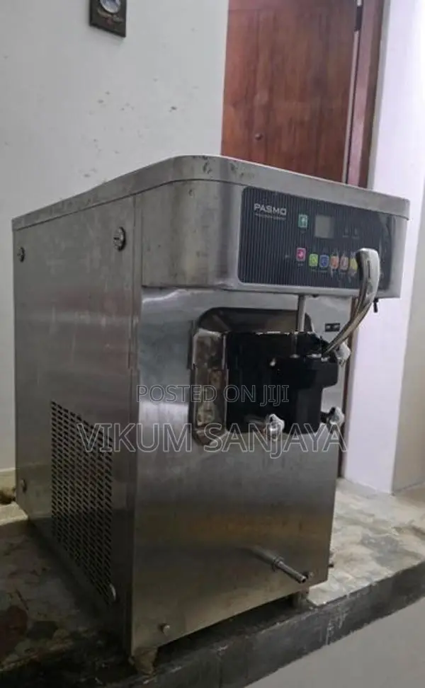 Soft Serve Ice Cream Machine