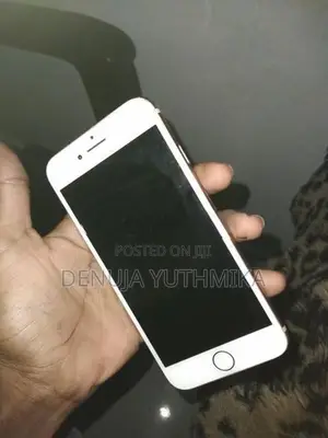 Apple iPhone 8 (Used)