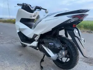 Honda PCX160 2025