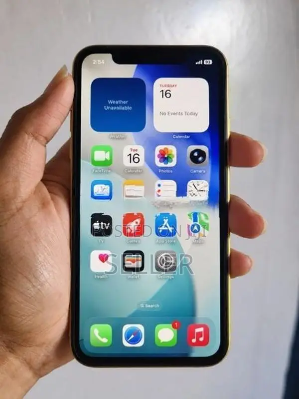 Apple iPhone 11 (Used)