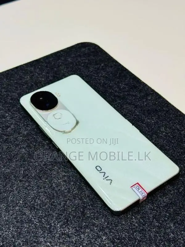 Vivo V40e 256GB (Used)