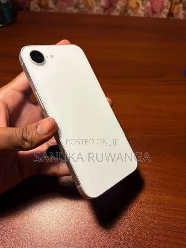 Apple iPhone 16e (Used)