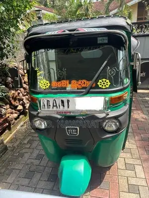 Bajaj RE 2015