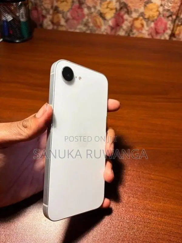 Apple iPhone 16e (Used)