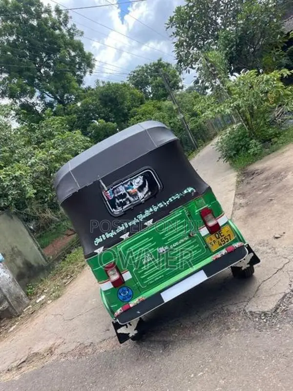 Bajaj RE 2006