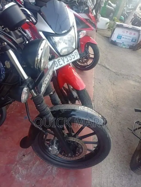Bajaj Avenger Street 150 2017
