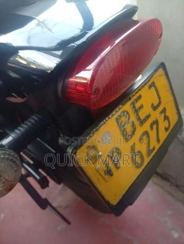 Bajaj Avenger Street 150 2017