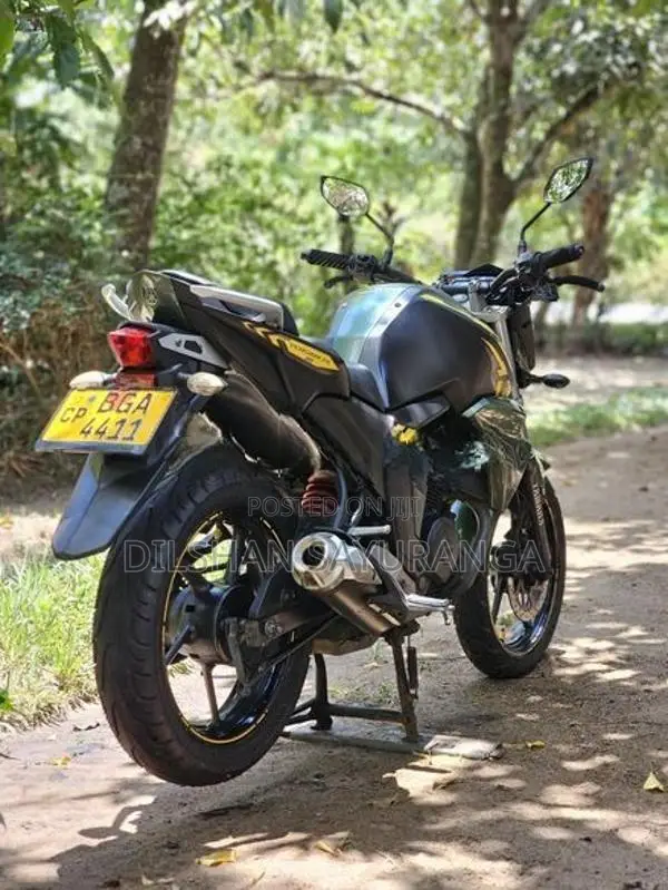 Yamaha FZ V2 Black 2017