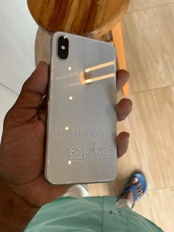 Apple iPhone XS (Used)