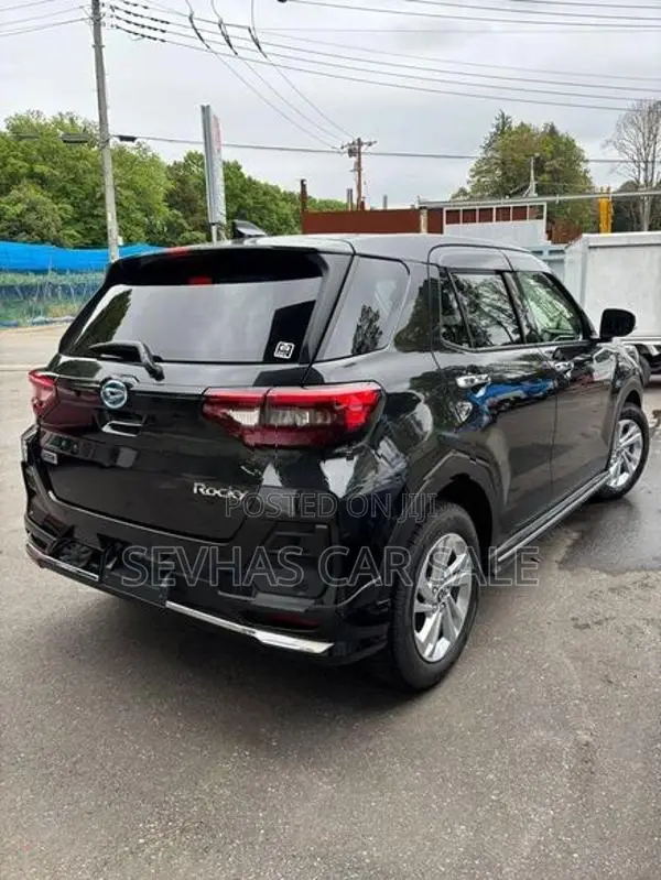 Daihatsu Rocky hybrid 2025