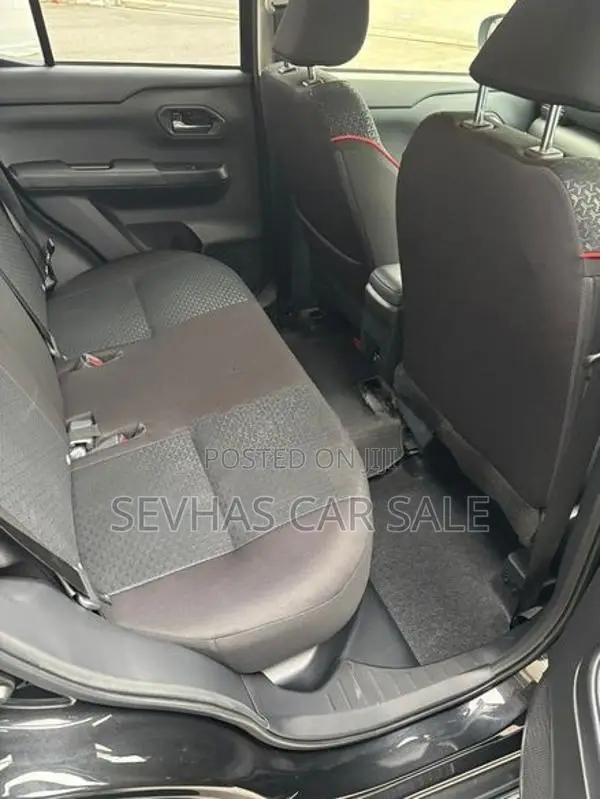 Daihatsu Rocky hybrid 2025