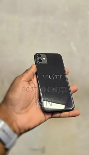 Apple iPhone 11 (Used)