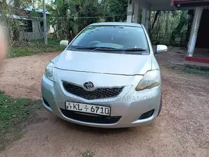 Toyota Belta 2008