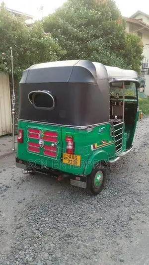 Bajaj RE 2013