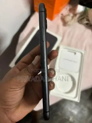 Apple iPhone 11 (Used)