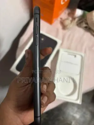 Apple iPhone 11 (Used)