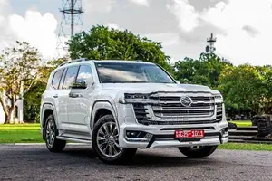 Toyota Land Cruiser ZX 2025