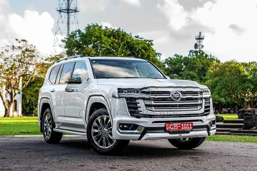 Toyota Land Cruiser ZX 2025